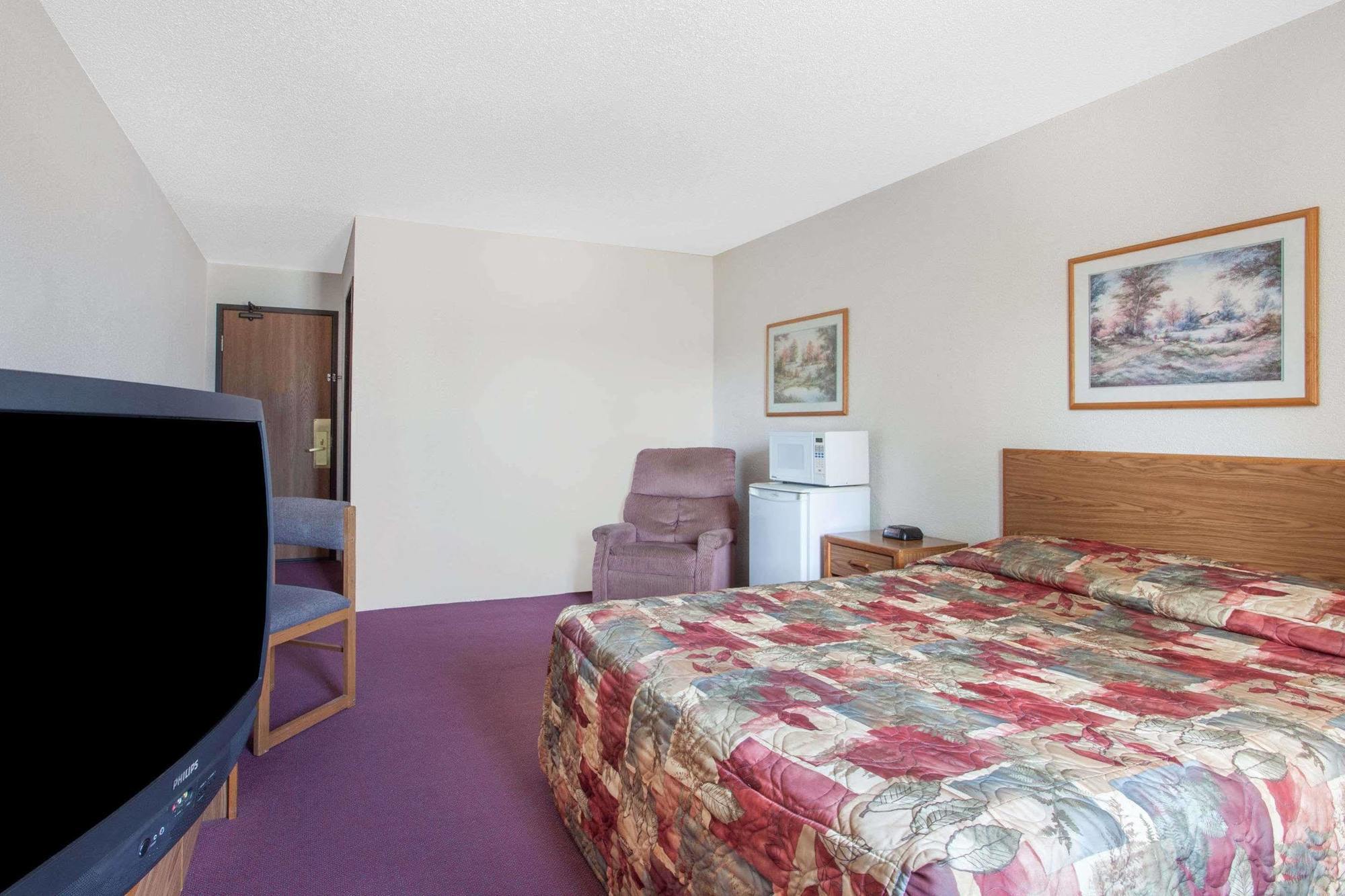 Super 8 By Wyndham Saanichton Victoria Airport Hotel Ngoại thất bức ảnh