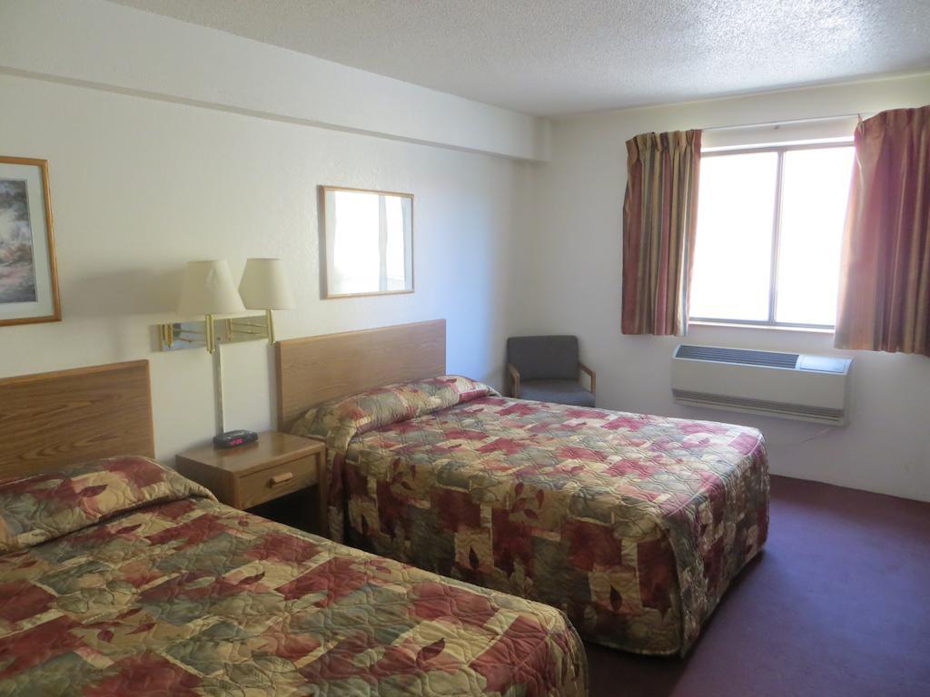 Super 8 By Wyndham Saanichton Victoria Airport Hotel Ngoại thất bức ảnh